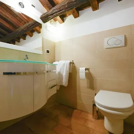 Ibernesi - Charming At The Forums Apartment Rom