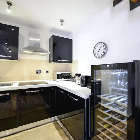 Apartman Ibernesi - Charming At The Forums *