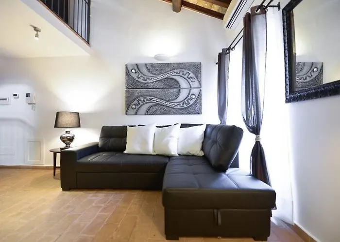 Ibernesi - Charming At The Forums *