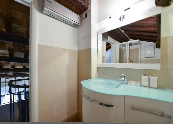 Ibernesi - Charming At The Forums Rom